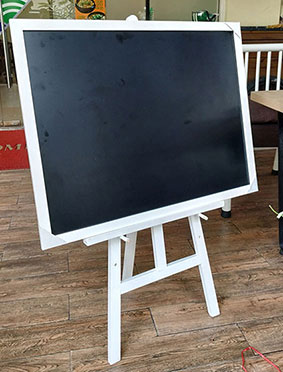Bảng đen học sinh khung gỗ công nghiệp sơn màu trắng mã DG4464MCGT